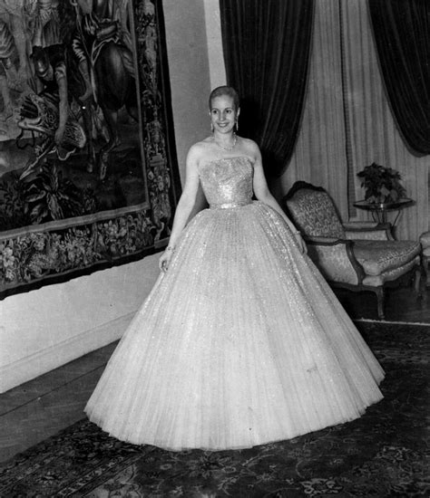 christian dior eva peron|Los increíbles vestidos de Evita: la única reina según Dior.